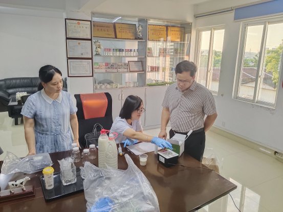 筑牢质量安全防线 保障群众舌尖安全——自治区农业农村厅赴柳州市开展生鲜乳质量安全监测工作