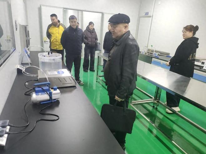 和布克赛尔县 规范生鲜乳收购，让每一滴奶都有“证”可循